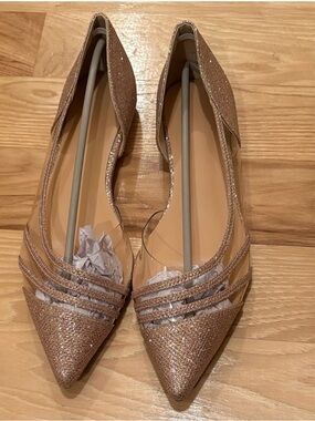 Women's Glitter Flat Shoes in Gold, NWOT. 
Size 7.5